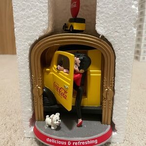 Coca-Cola Betty Boop Musical Figurine Rare Collectible Vintage Soda Display -NEW
